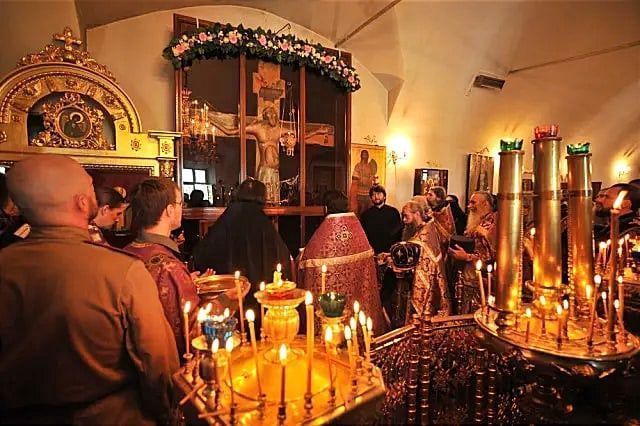 Праздник - 14 августа — Изнесение Честных Древ Креста._14
